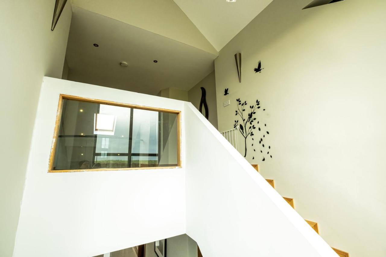 Вилла House By The Sea & Golf Course Инишкрон Экстерьер фото